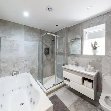 Luxury, Open Plan Apartment Bradford  Exterior photo
