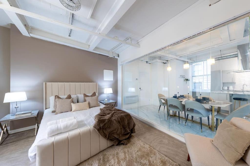 Luxury, Open Plan Apartment